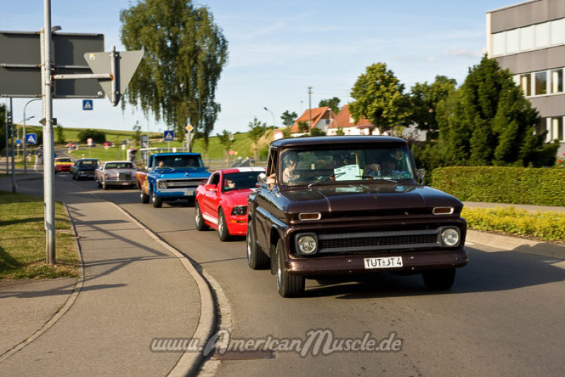 7. double six US-classic car meet