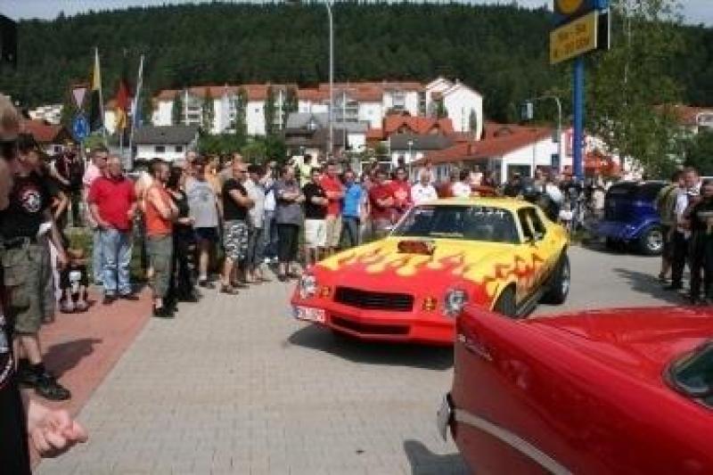 1. American Car & Harley Meeting