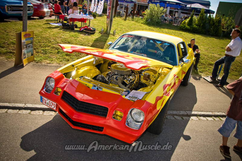 7. double six US-classic car meet