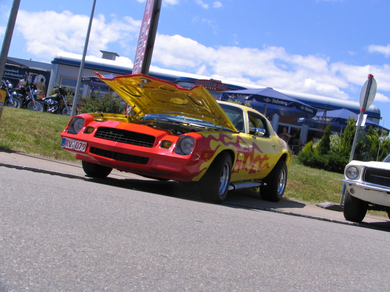 7. double six US-classic car meet 