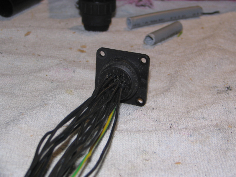 Fertig montierte Kabel an der Buchse