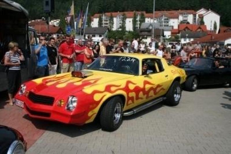 1. American Car & Harley Meeting