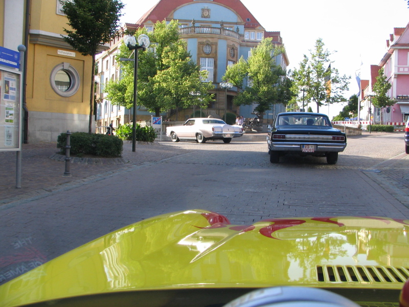 7. double six US-classic car meet 